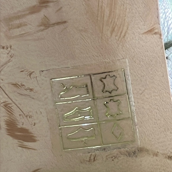 Women’s size 38 Spanish leather Miista- London Cream 2.5” Shoes - Imperfect - Picture 11 of 16